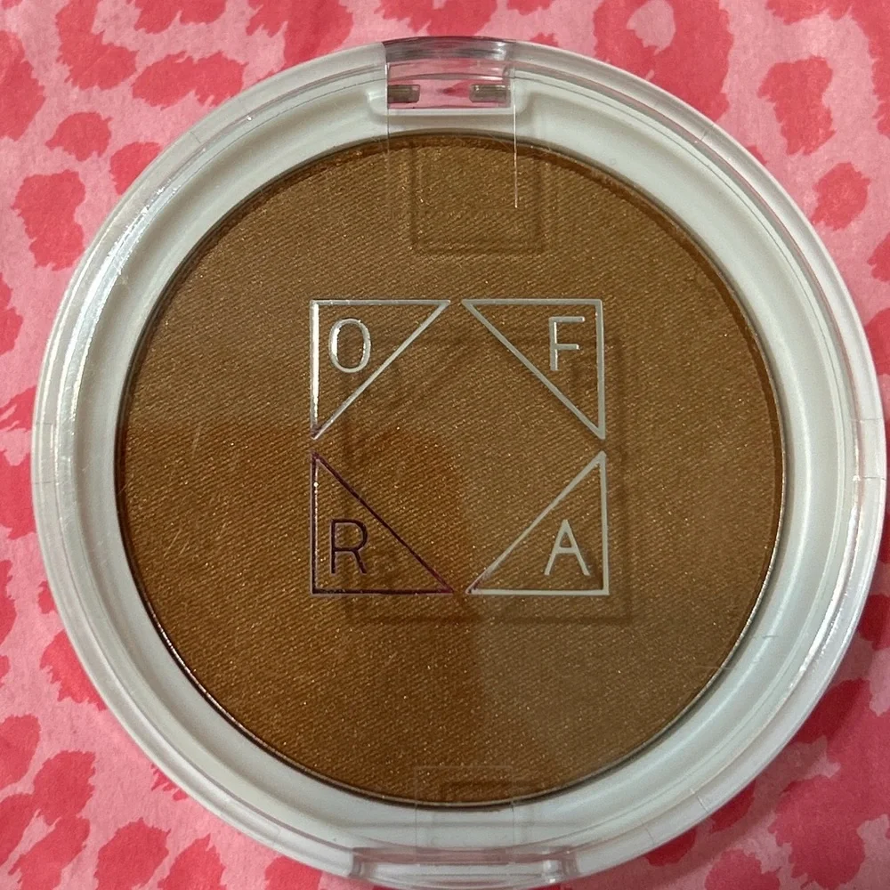 OFRA Bronzer in Rich Tan